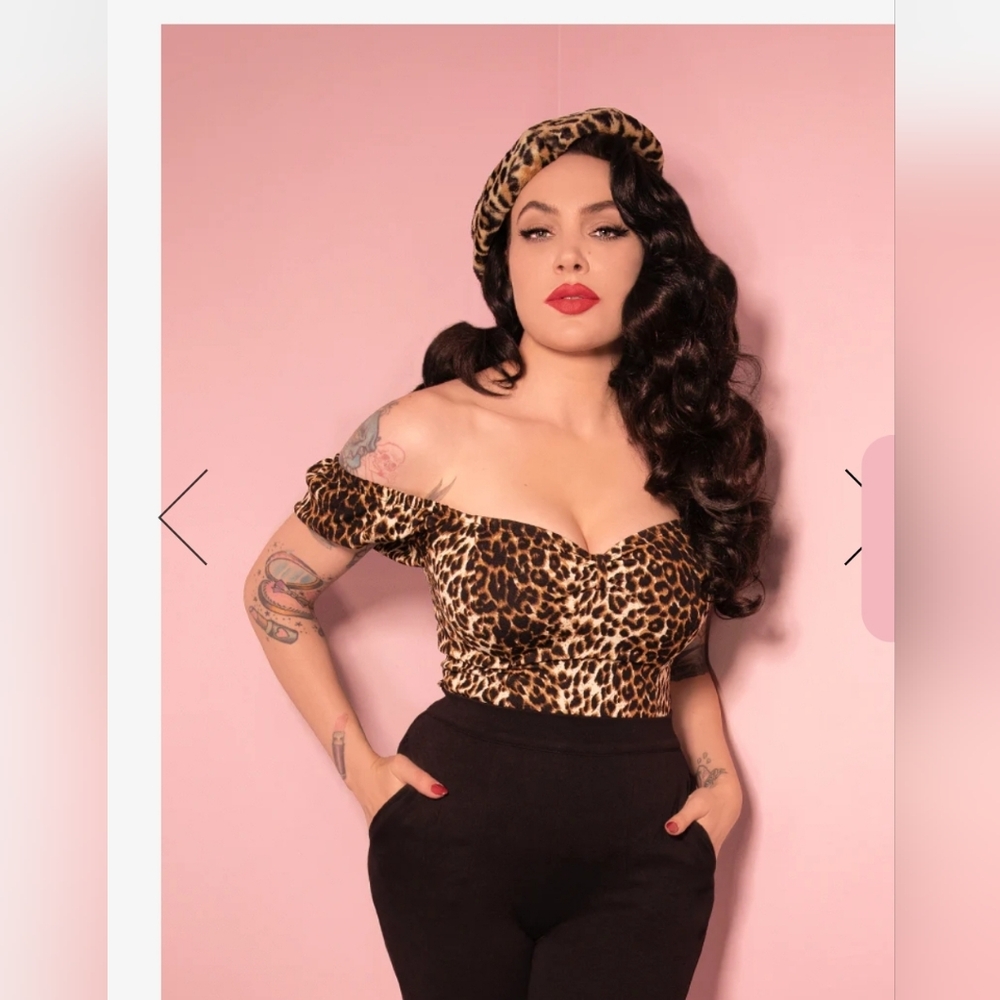 Leopard Print Puff Sleeve Top